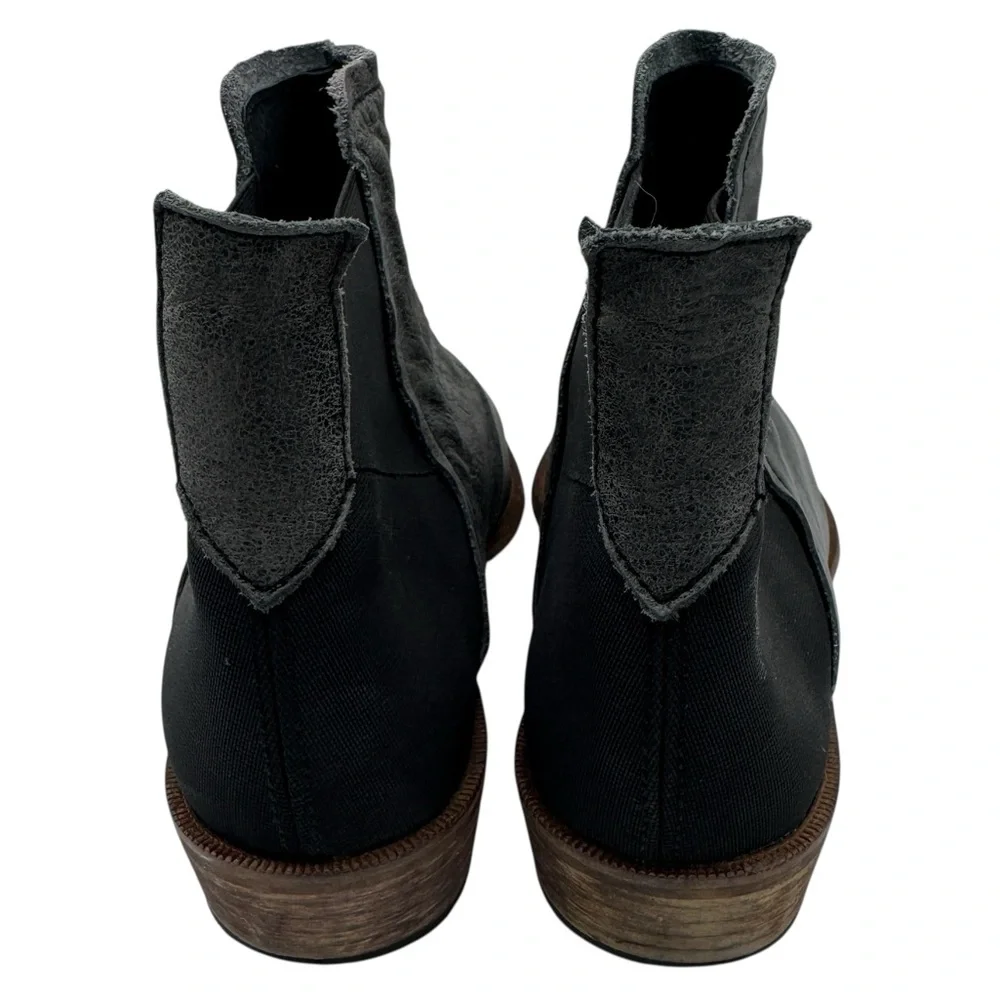 Women’s Made in Spain Gray and Black Leather Chelsea Boots - Size 37/ US 6.5-7